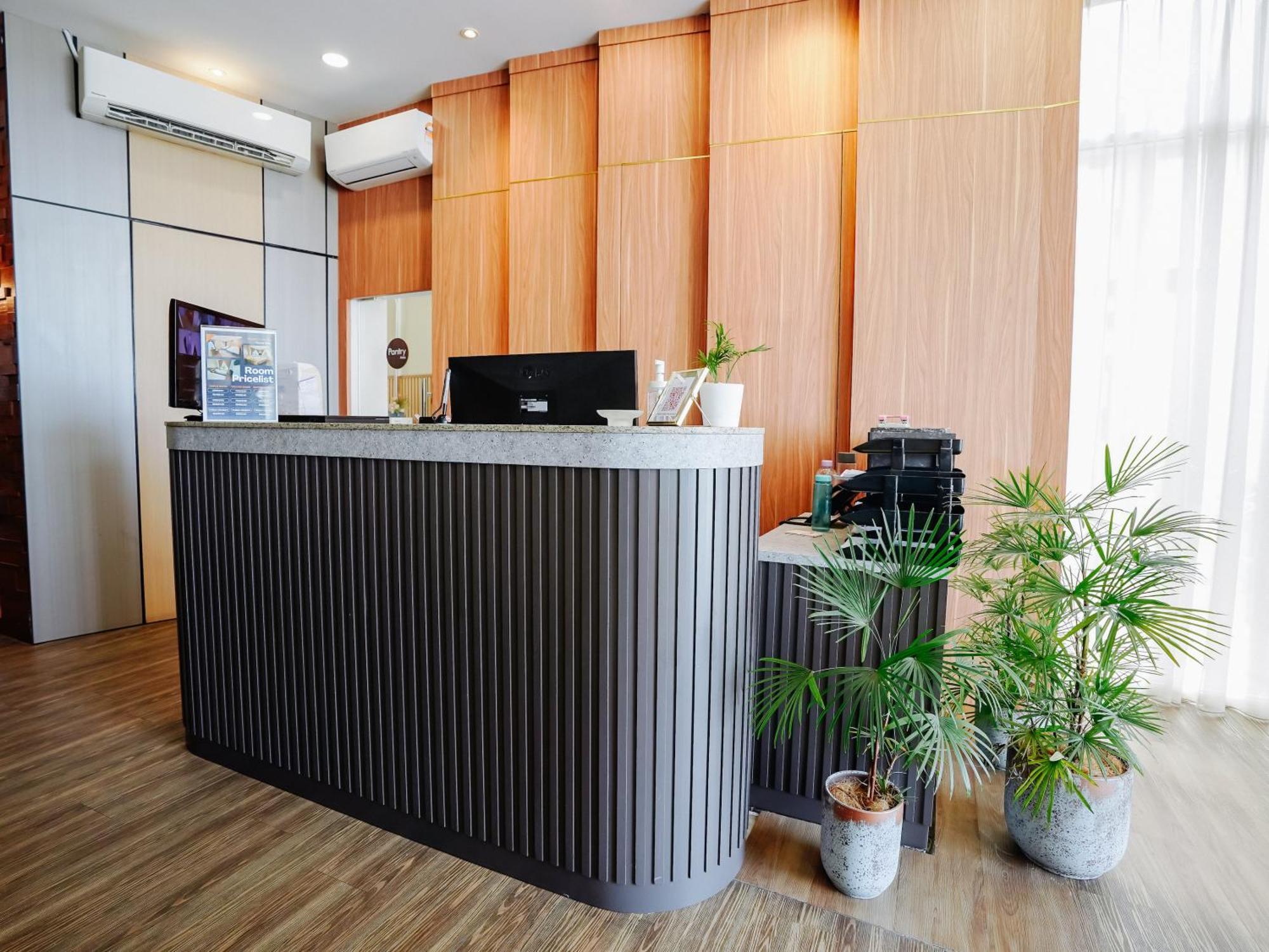 Wangs Hotel Gurney Drive George Town Eksteriør billede