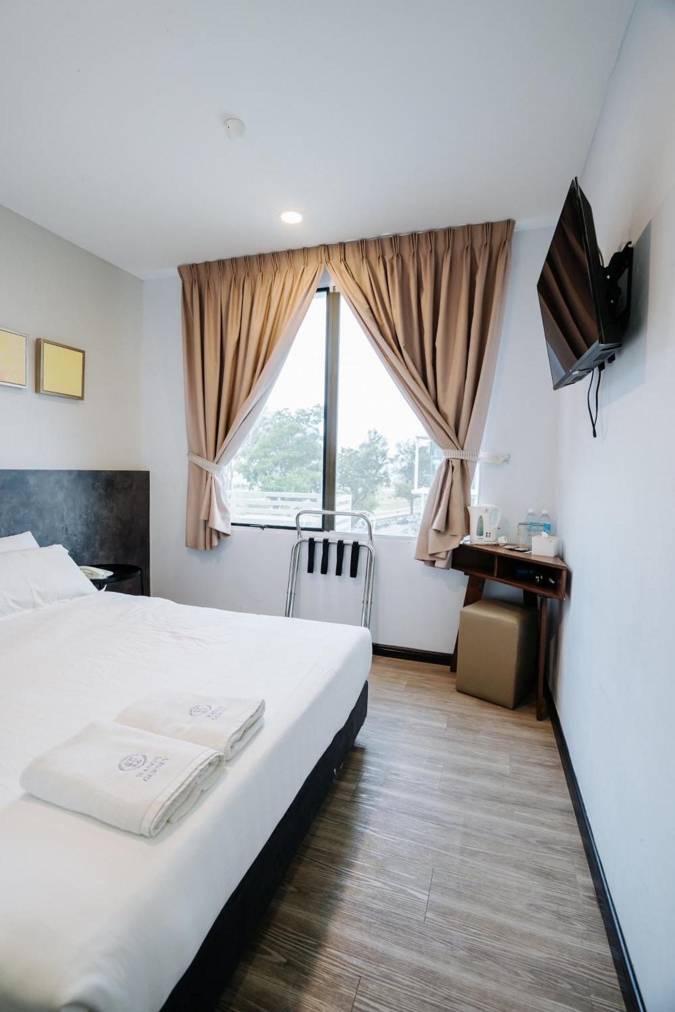 Wangs Hotel Gurney Drive George Town Eksteriør billede