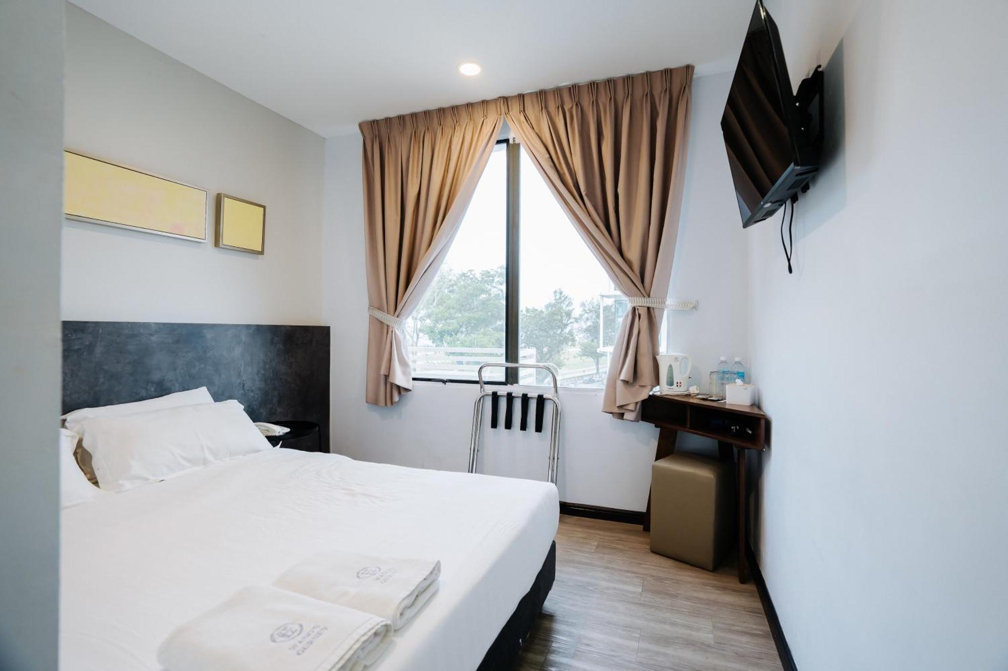 Wangs Hotel Gurney Drive George Town Eksteriør billede