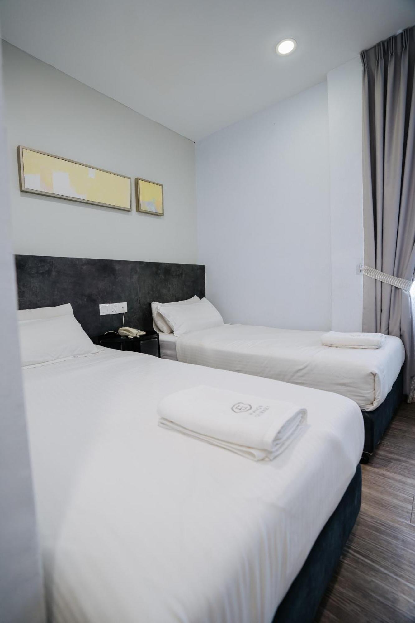 Wangs Hotel Gurney Drive George Town Eksteriør billede